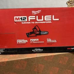 New Milwaukee M12 Hatchet Chain Saw Kit