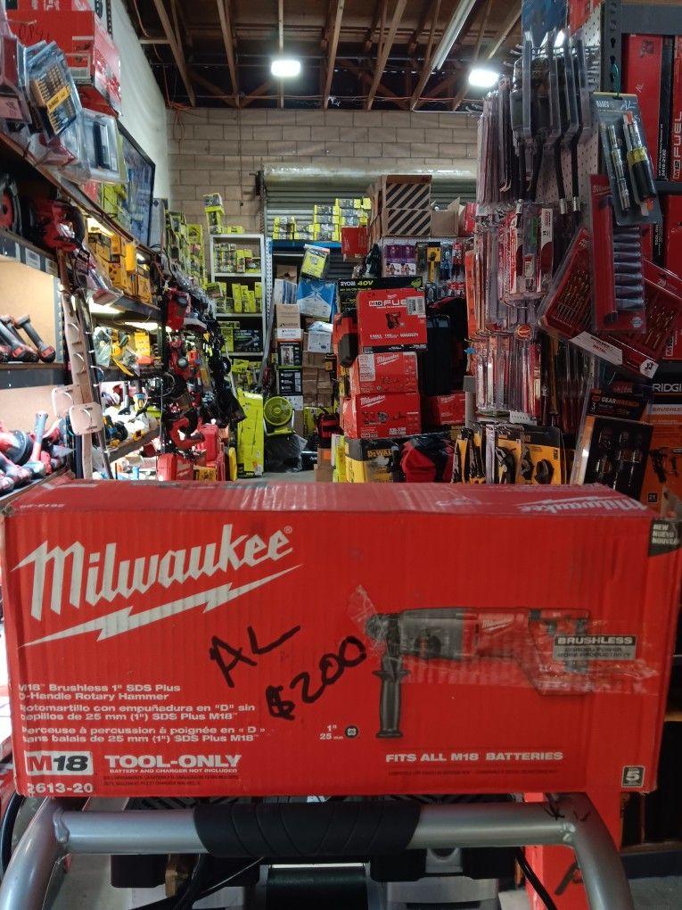 Milwaukee M18 Brushless 1" SDS Plus D-Handle Rotary Hammer. Tool-Only