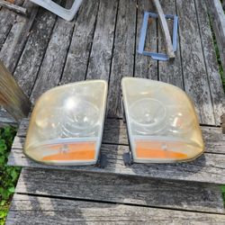 07 Gmc Yukon Denali Head Lights