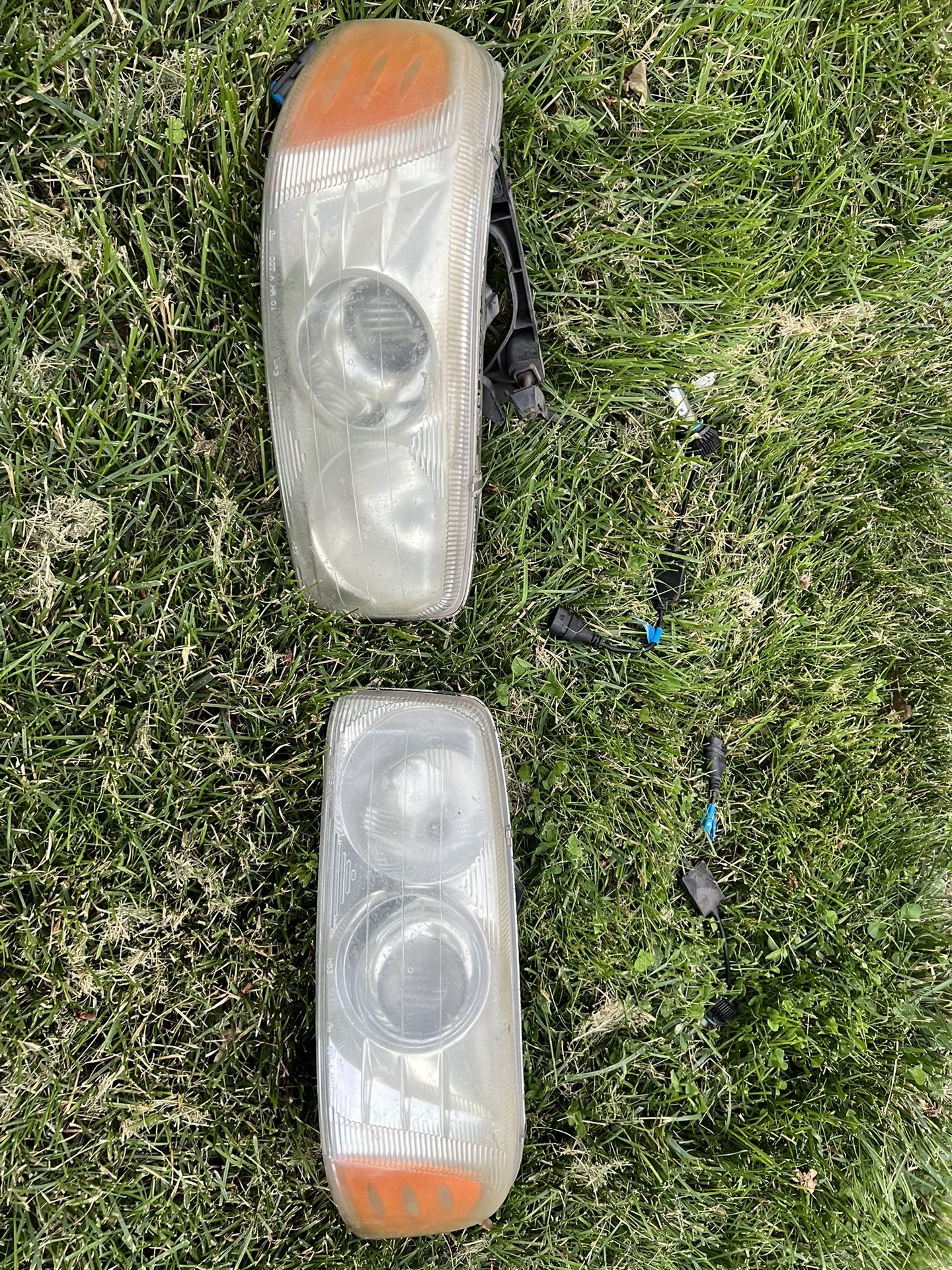 Complete Oem 2002 Yukon Denali Lights