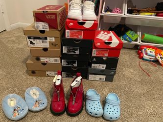 Tennis Shoes (kids girl)
