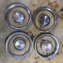 Hub Cap And Dress Rim 69 Mustang $200 OBO