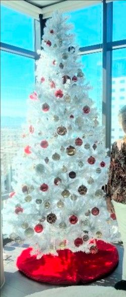 PreLit 9ft White Christmas Tree NEW IN BOX