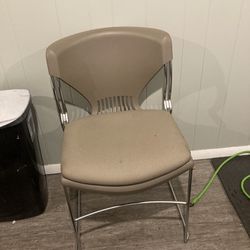 Chairs (5 Total)
