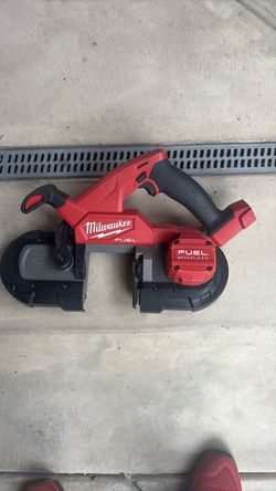 18v Milwaukee band saw