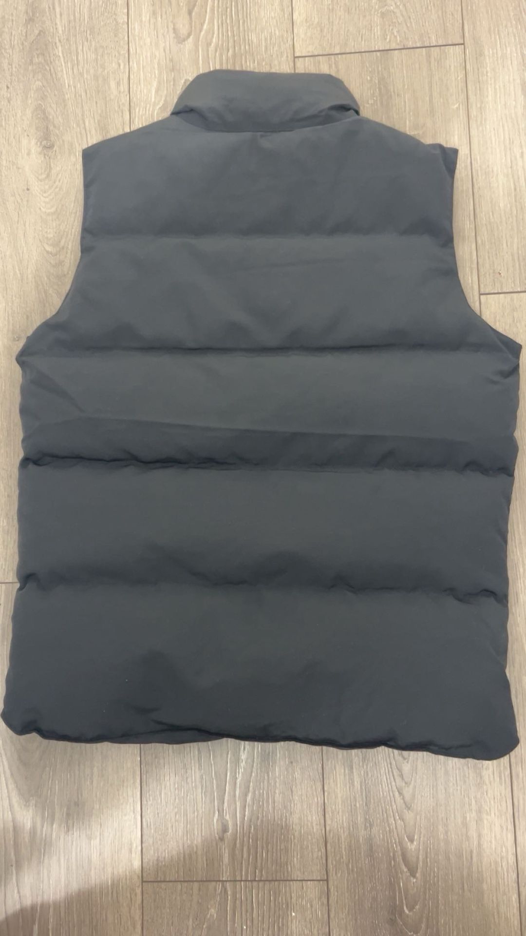 Canada goose Vest Size Medium
