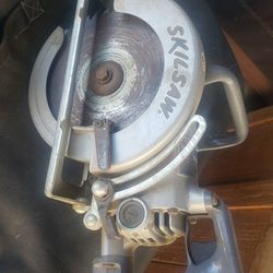 Skill saw with plastic Storage box $65