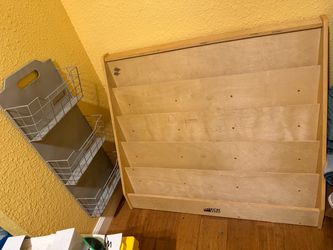 ECR4KIDS bookshelf