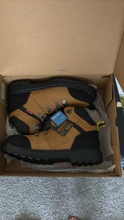Steel toe boots