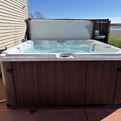 Hot tub