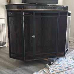 Dog kennel 