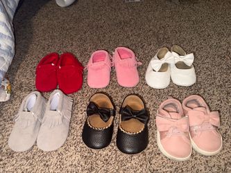 Baby girl shoes size 3c