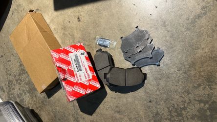 Toyota OEM brake pad kit