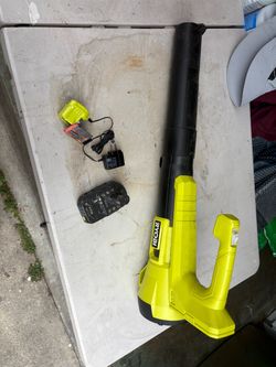 Combo weed whacker/ blower