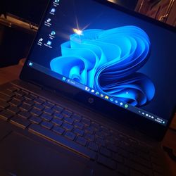 hp Laptop PC Windows 11 (Pick Up Only!)