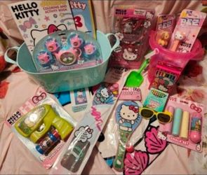 Mega Hello Kitty Fun In The Sun 🌞 JUMBO Easter Basket🐣