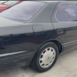 1995 Lexus LS 400