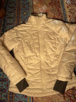 Women’s white Columbia Sportswear puffer jacket $40 size small
