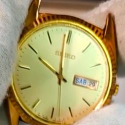 Seiko Quartz Fluted Bezel Presidential Style Watch 