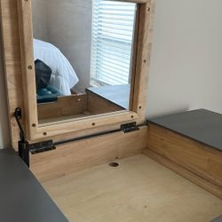 Versatile Vanity Desk – Perfect for Any Space!