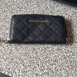 Black Michael Kors Wallet In Great Condition 