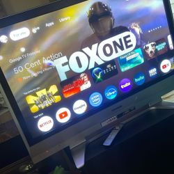 TV Panasonic With Remote Controls 50” Screen