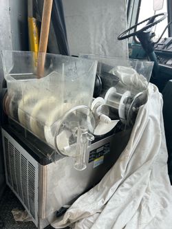 Slushy machine