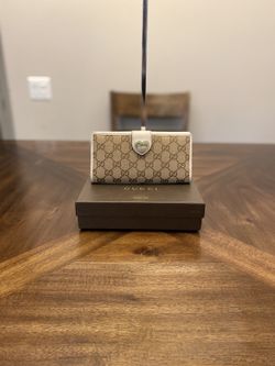 Gucci GG logo Supreme Wallet Purse