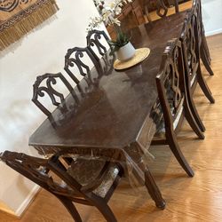 Dining table 