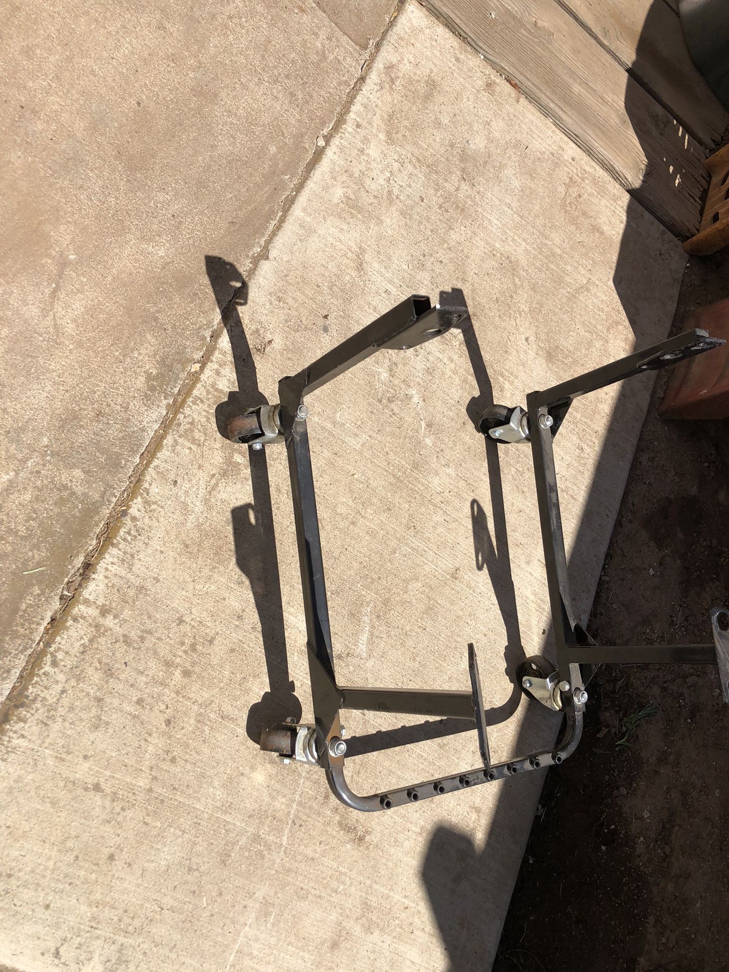 Cart Motor Stand Whit Wheels