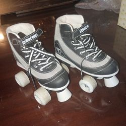 Kids size 3 brand new roller skates