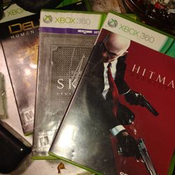 Xbox Games And Headphones 