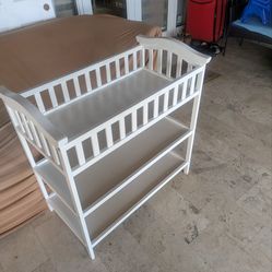 Diaper changing table
