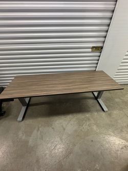 Sit stand desks