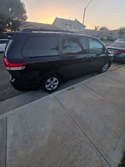 2013 Toyota Sienna