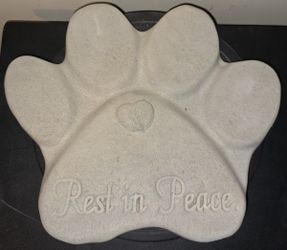 CONCRETE "Rest In Peace" Deceased Pet Remembrance Statue ($40)