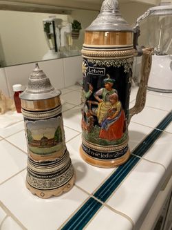 Vintage beer steins / Musical