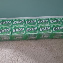 7 brand new extra spearmint boxes. each box has 10 15 stick packages (bb 06 may 26) MUST SELL TODAY.