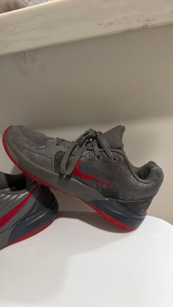 Boys basketball shoes