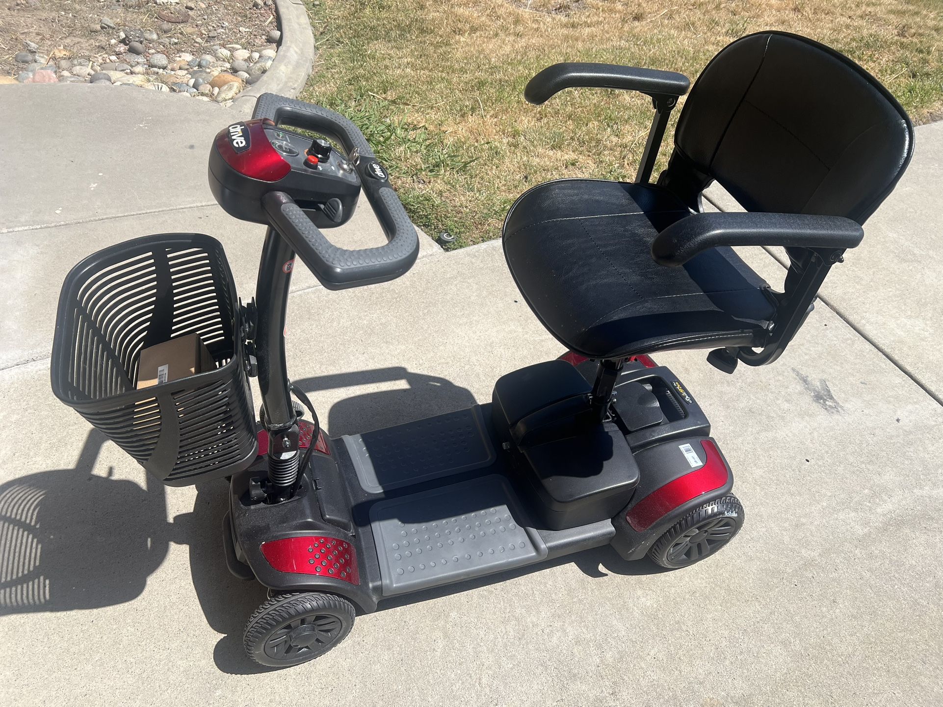 MOBILITY SCOOTER
