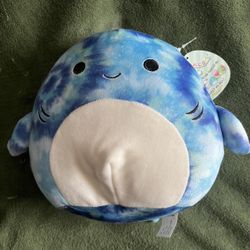 Luther the Tie Dye Shark 8” Squishmallow NWT