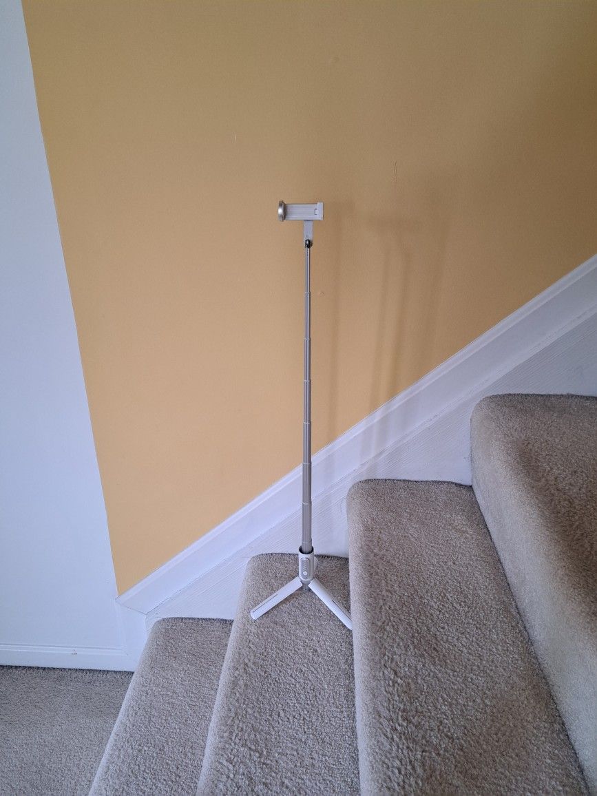 Selfie Tripod-Bluetooth