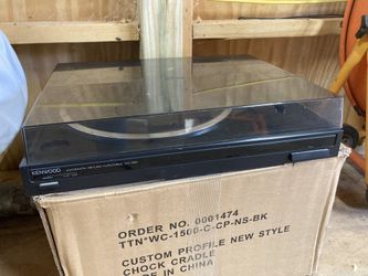 Kenwood Turntables And 2 Speakers
