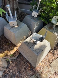 Deck blocks