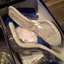 Fabulicious Womens Shoes Size 9  3 Inch Heel