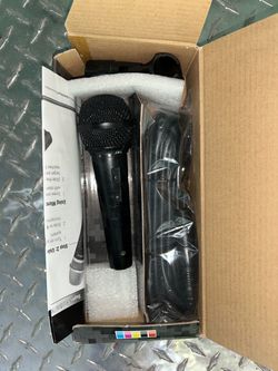 RadioShack 33-1828 Super-Cardioid Dynamic Vocal Mic 1/4" TS Cable Clip