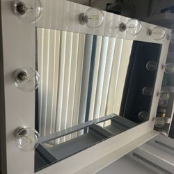 Vanity Mirror 