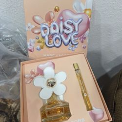 Marc Jacobs Daisy Love Eau de Toilette Gift Set