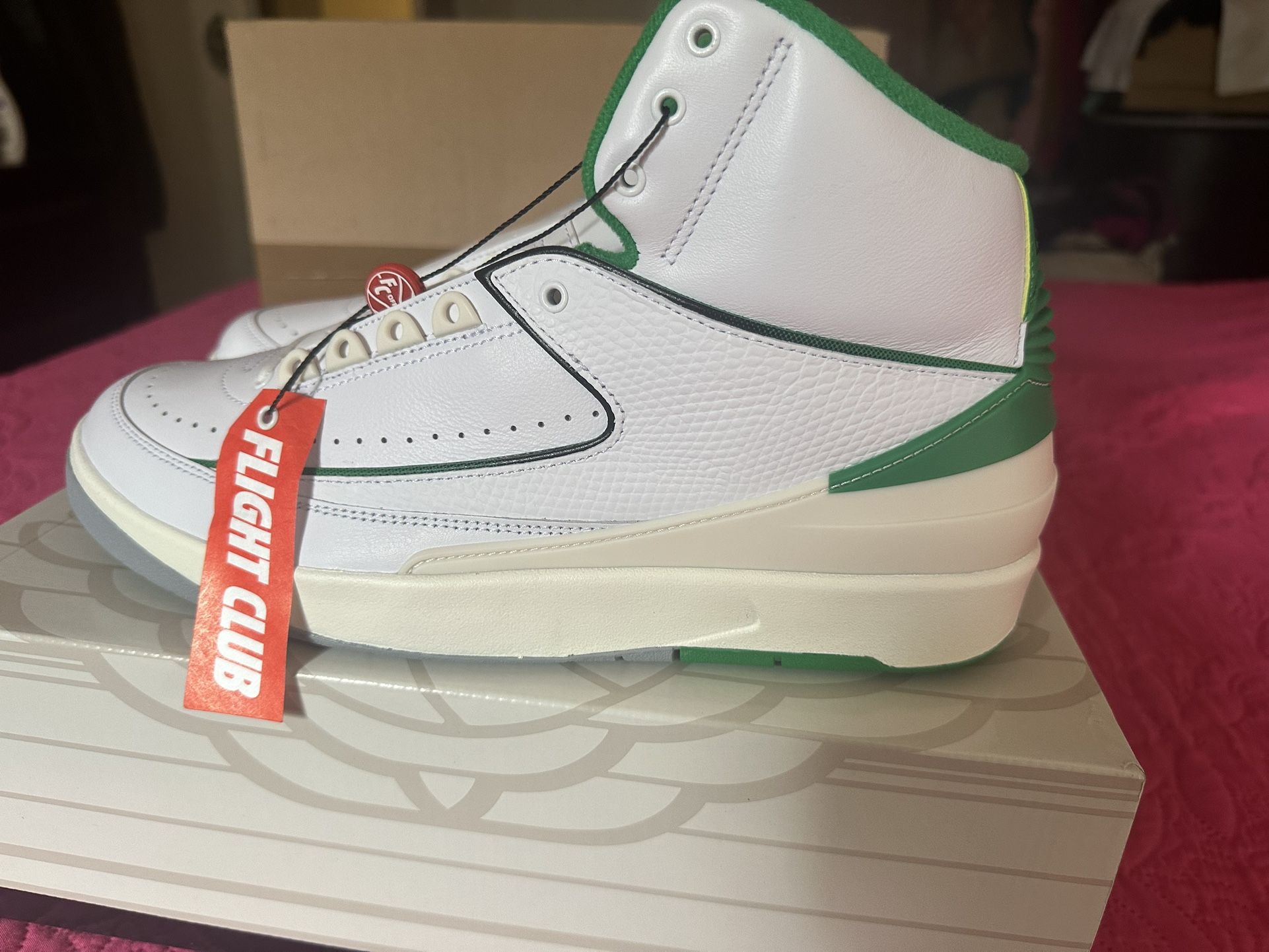 AIR JORDAN RETRO 2s LUCKY GREEN SIZE 11