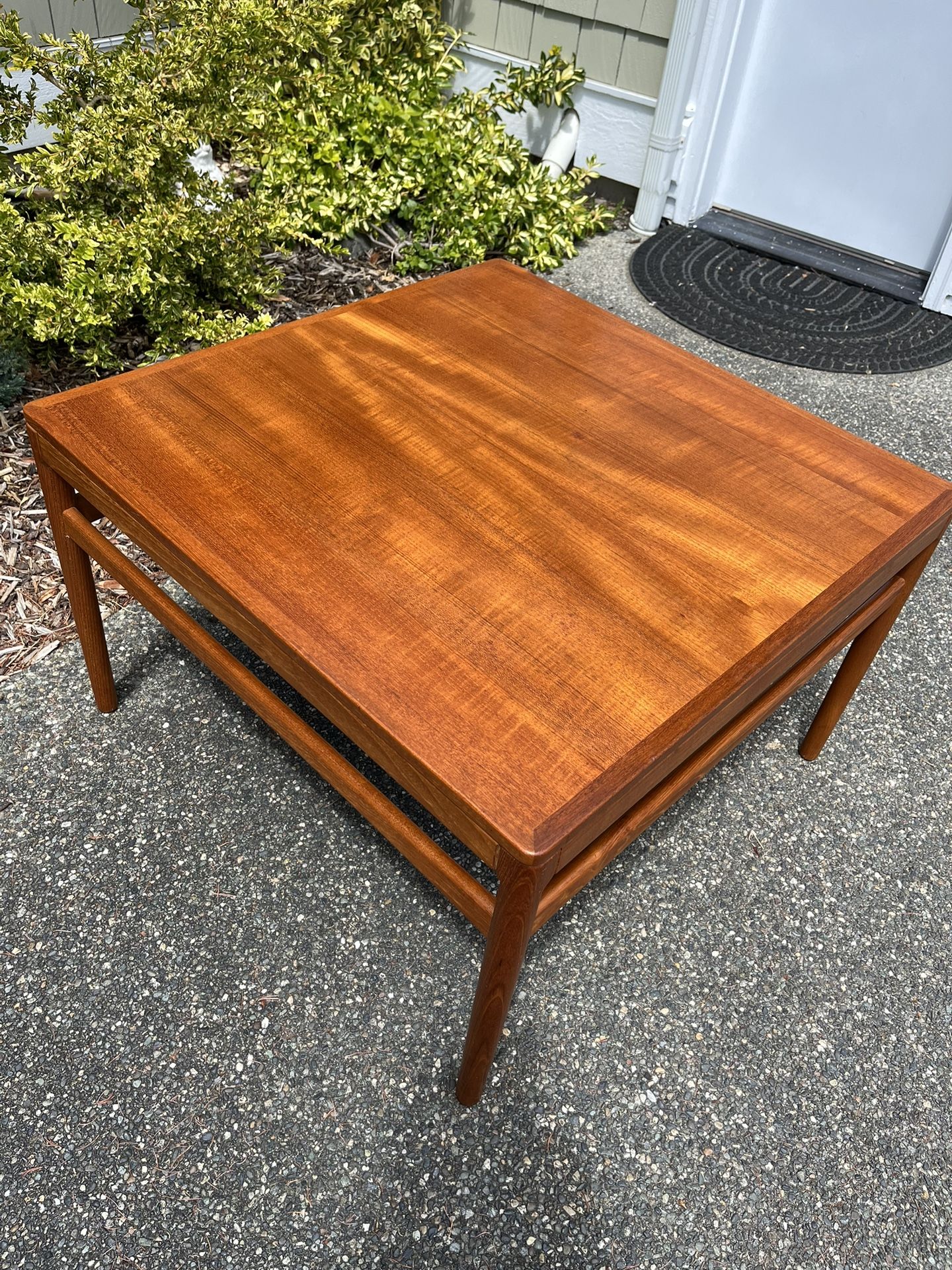 Teak Danish Mid Century Side Or Coffee Table By Centrum Mobler